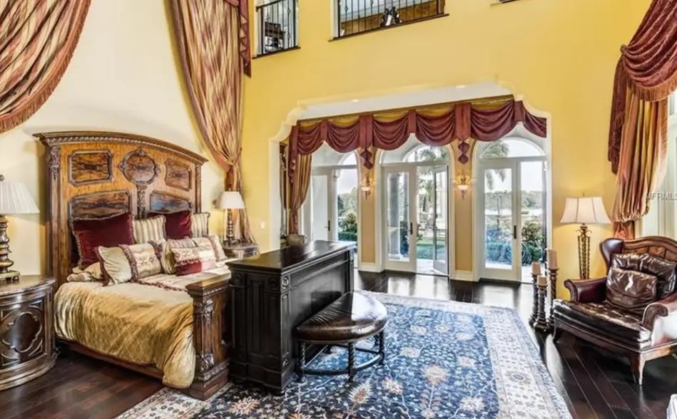 13,000 Square Foot Lakefront Mansion In Longwood, Florida Homes of