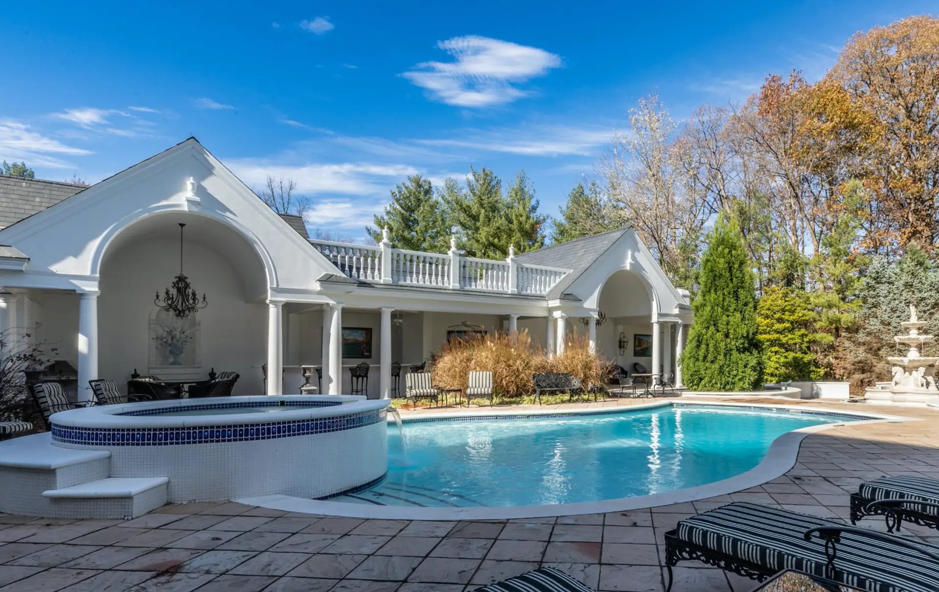 45 Acre Equestrian Estate In Evansville, Indiana (PHOTOS)