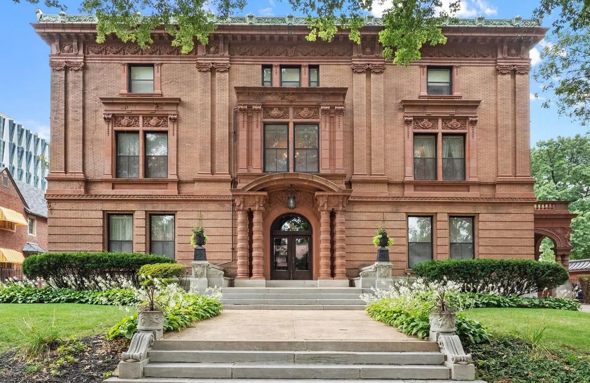 Historic Saint Louis Mansion Lists For 2 Million (PHOTOS)
