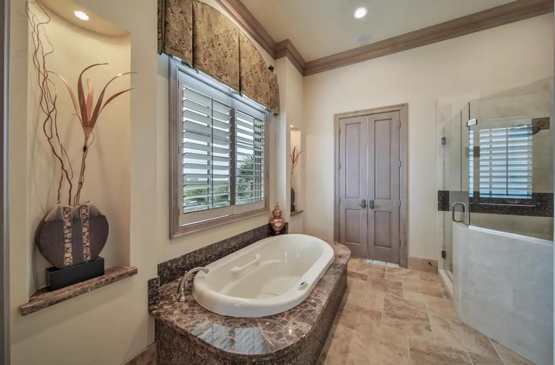 Fully Furnished Oceanfront Home In Texas (PHOTOS)