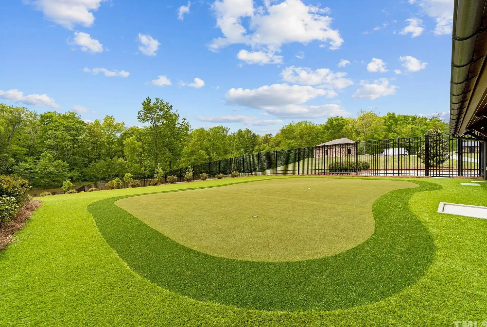 188 Acre Estate In Leasburg, North Carolina (PHOTOS)