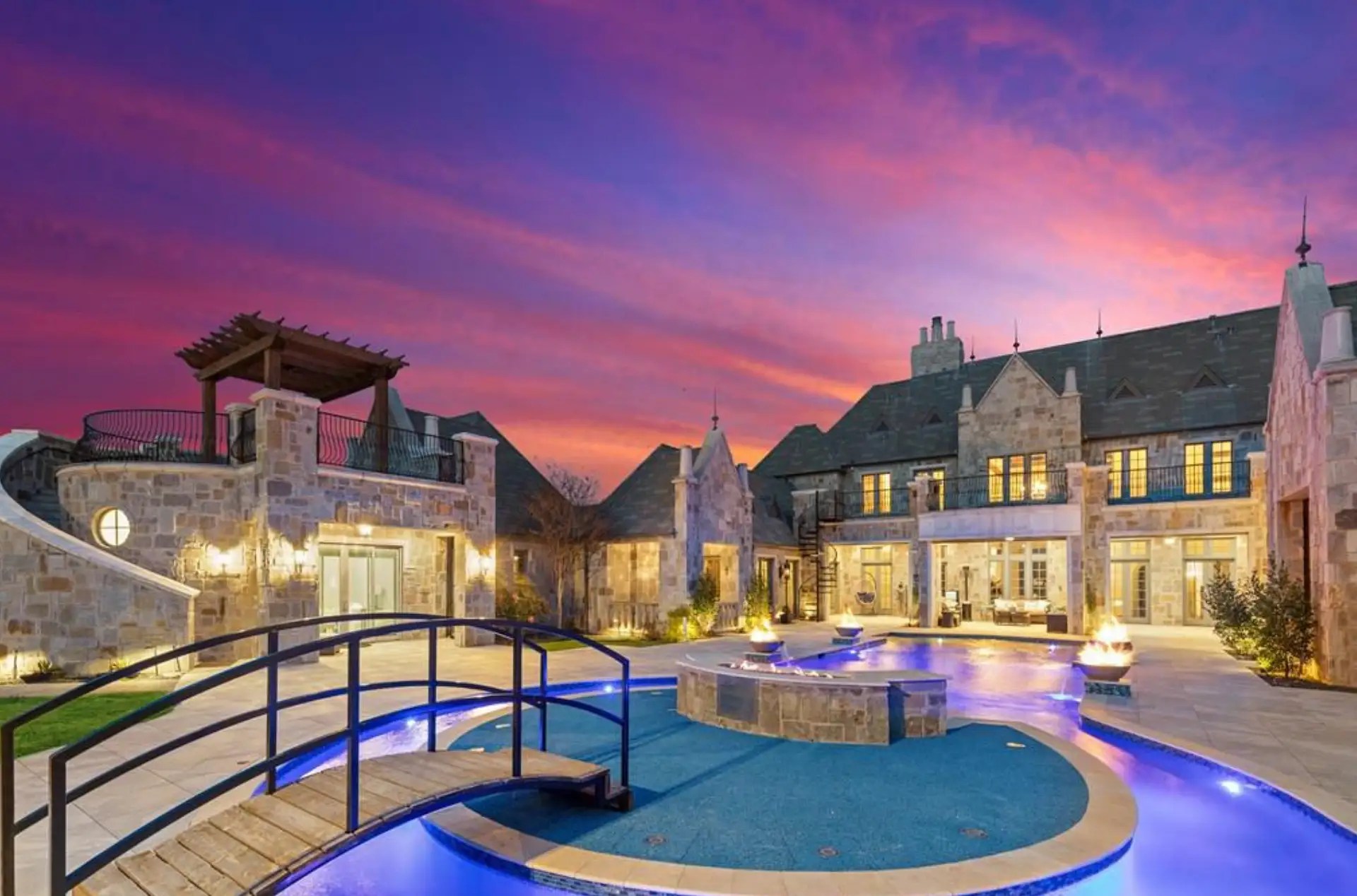Stone Home On 2 Acres In Frisco, Texas (PHOTOS)