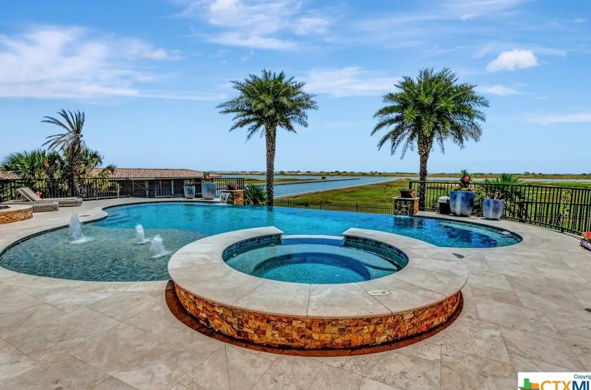 Waterfront Home In Port O'Connor, Texas (PHOTOS)