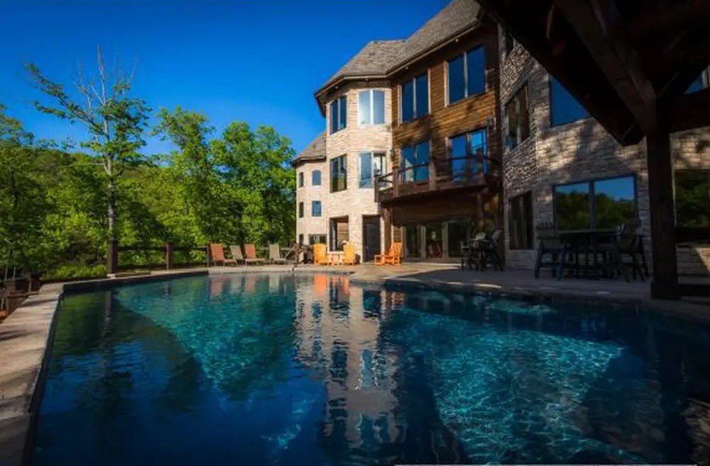 14,500 Square Foot Lakefront Mansion In Osage Beach, MO Homes of the Rich