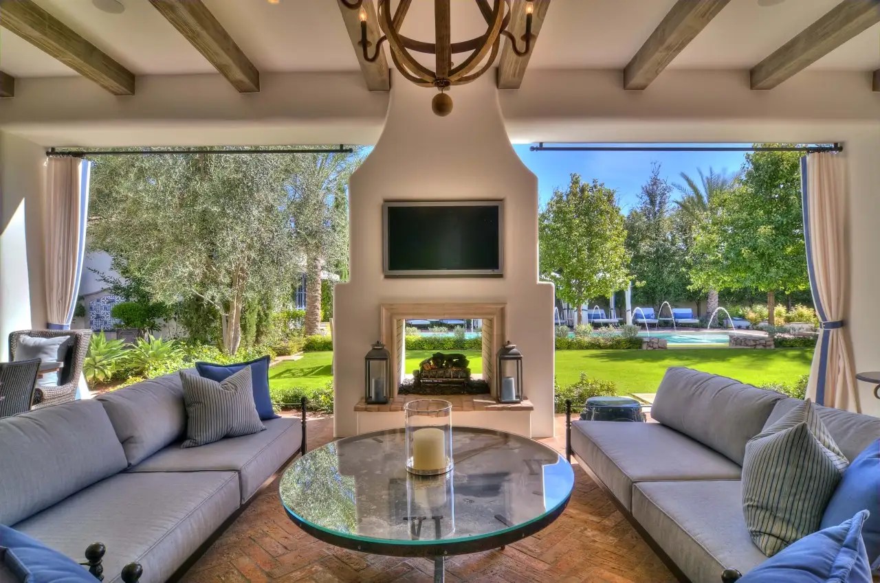 Sophisticated Elegance In Paradise Valley, AZ Homes of the Rich