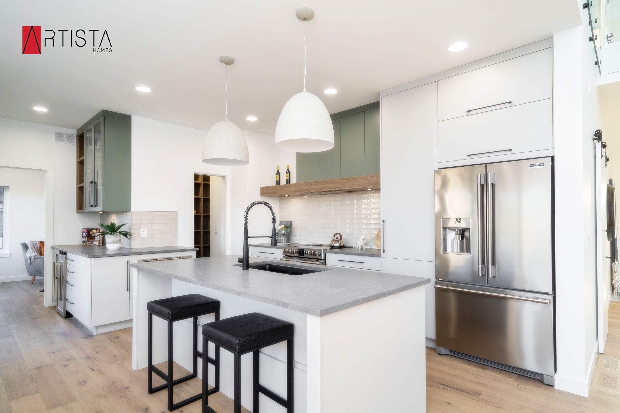 Artista Homes luxury home Oak Bluff West