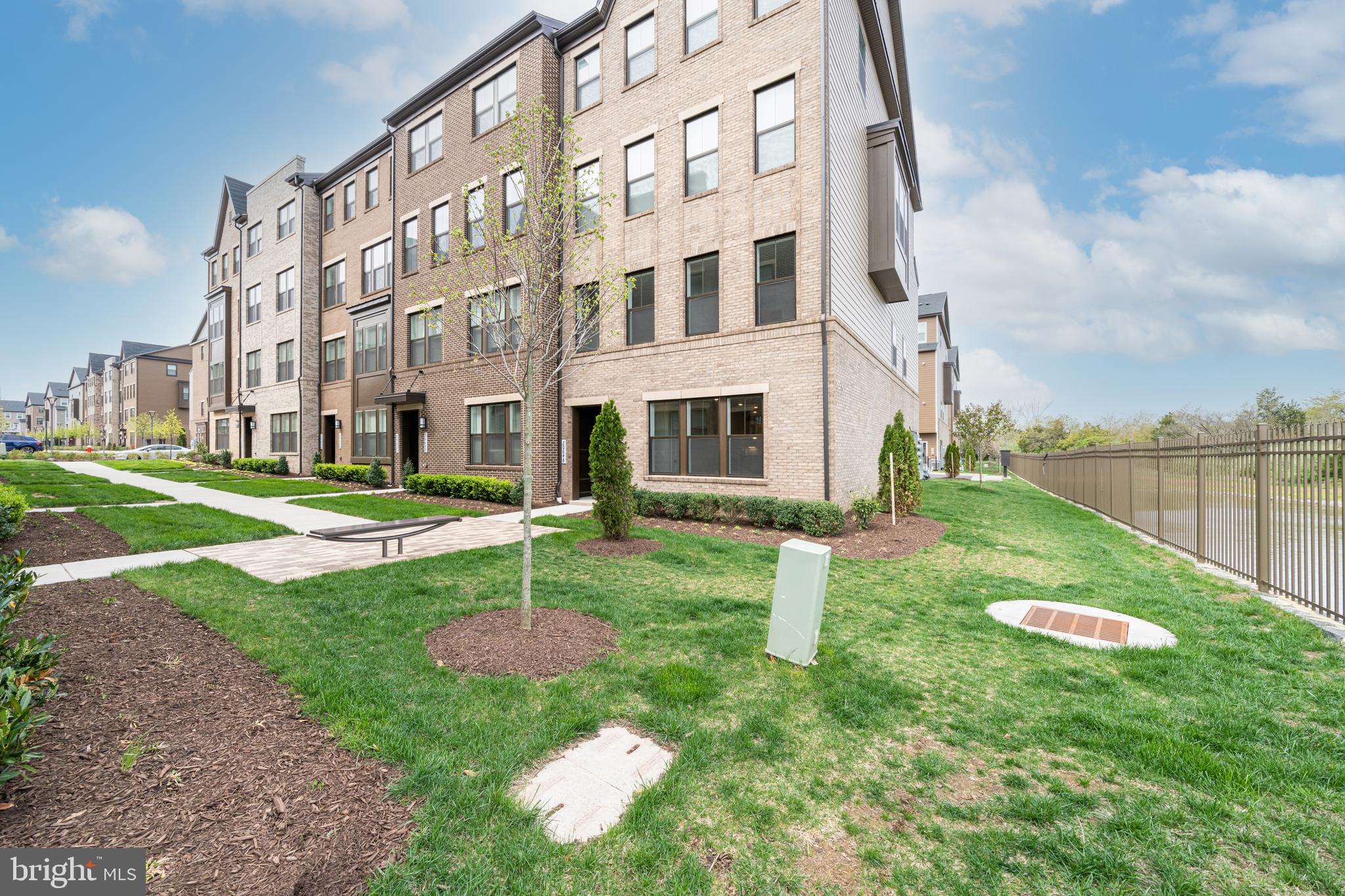 Alex Khu Gainesville, Berkshire Hathaway HomeServices PenFed Realty