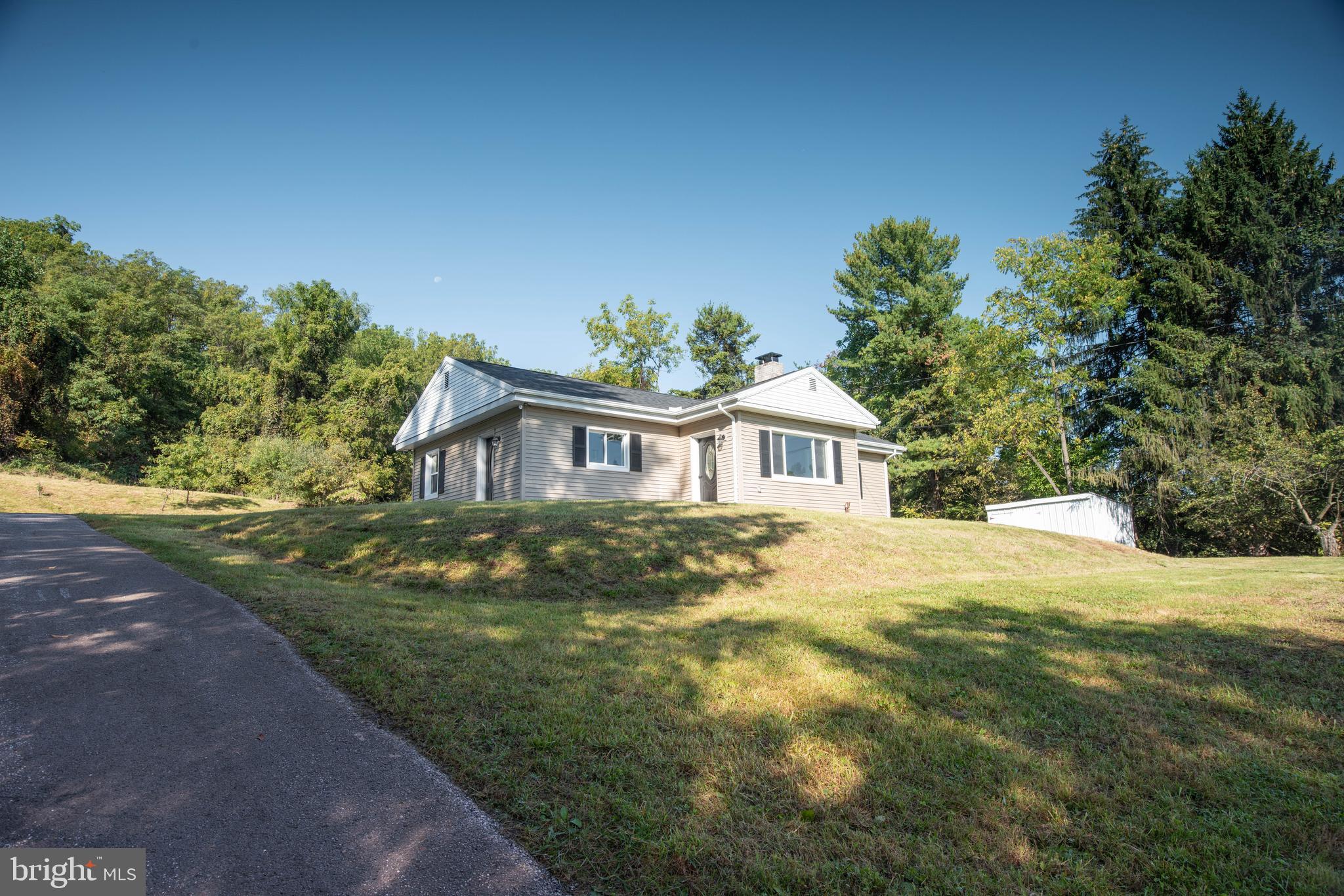 Photo of 675 Abbottstown Pike in Abbottstown, PA