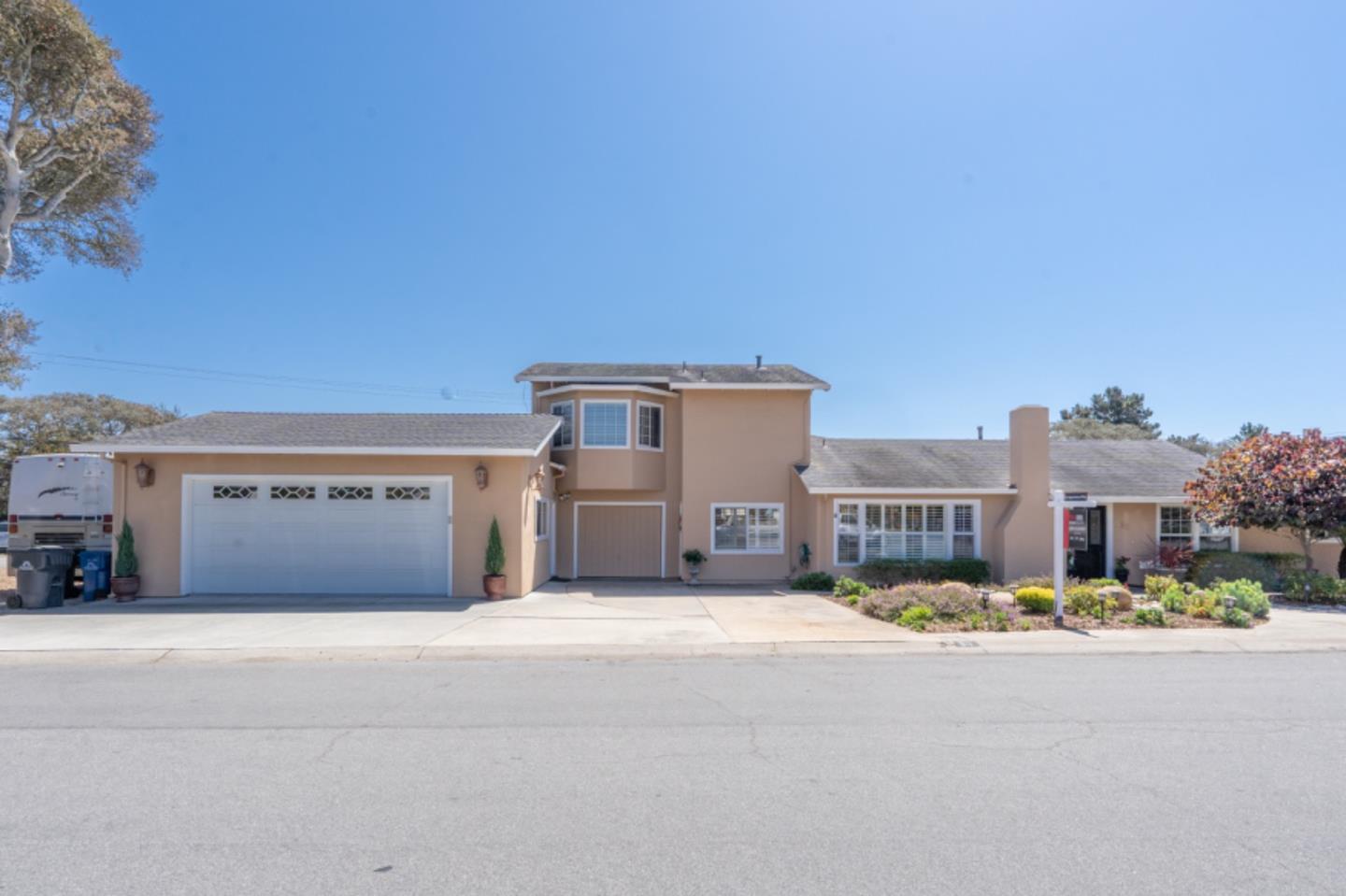 30 Quendale Ave, Del Rey Oaks, CA 93940 3 Beds 3 Baths (Sold