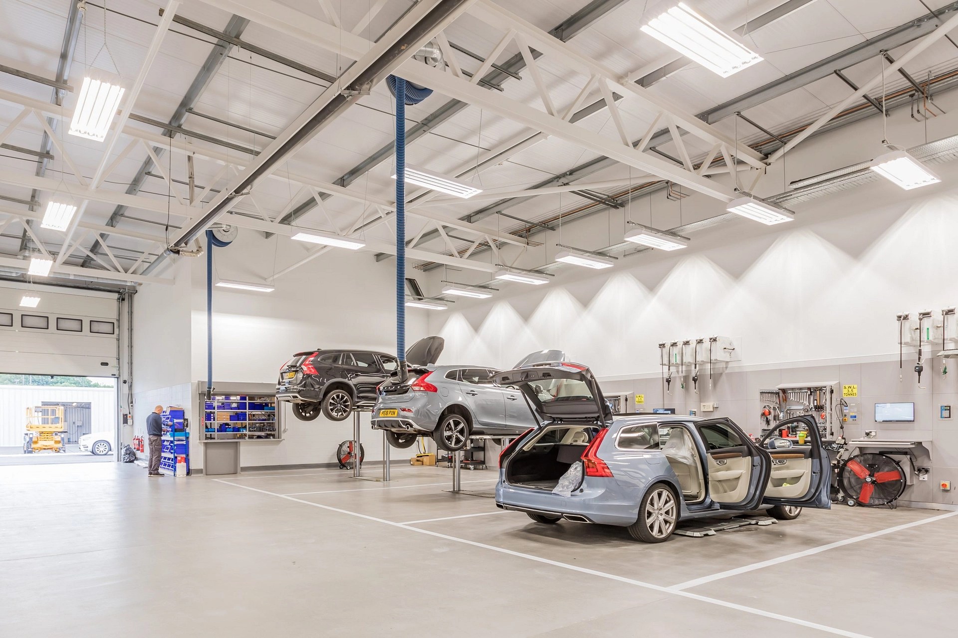 Volvo Dealership, Preston Warden Construction