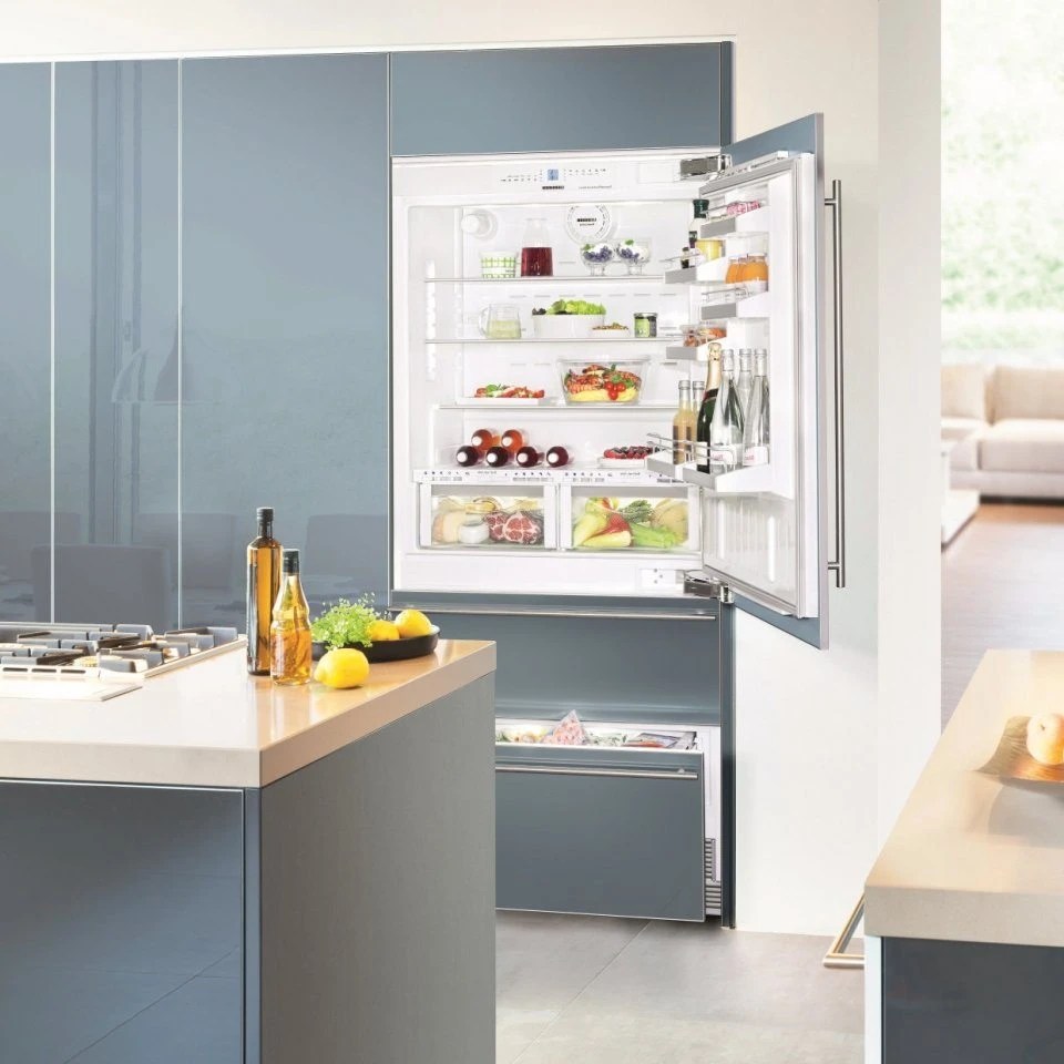 Liebherr ECBN6156 91cm Integrated Biofresh Fridge Freezer Right Hinged