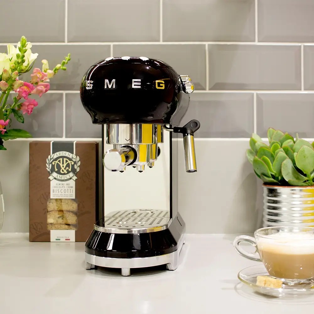 Smeg ECF01BLUK Freestanding Retro Espresso Coffee Machine BLACK