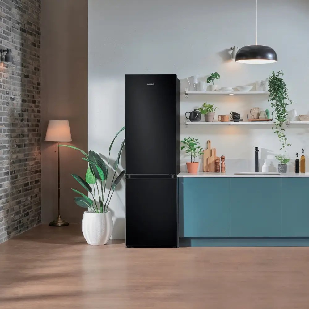 Samsung RB34T602EBN 60cm Frost Free Fridge Freezer BLACK Appliance City
