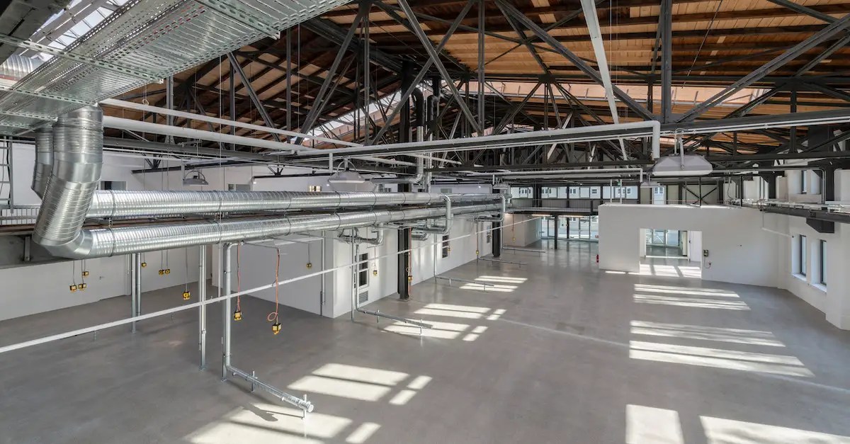 Golfausrüster HIO wächst im Triebwerk München