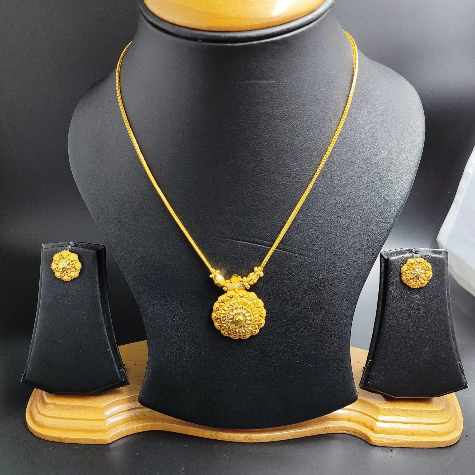 22 Karat Gold Kitty Set Storelize
