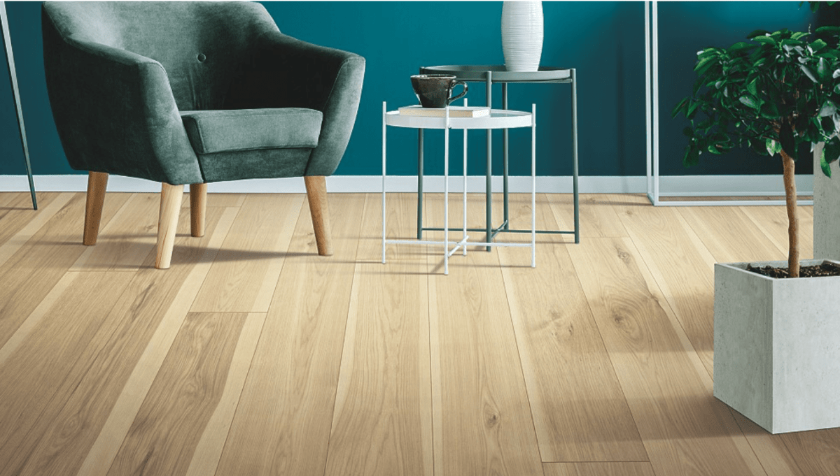 Laminate Flooring Mohawk Revwood Select FULFORD HICKORY Natural