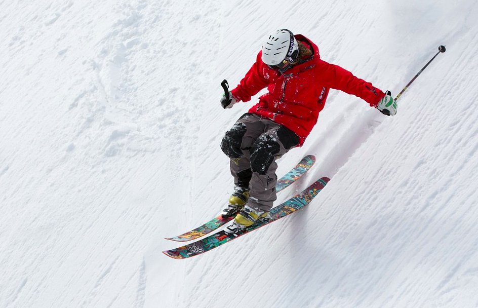 Ski slope remains open despite closure of sports centre