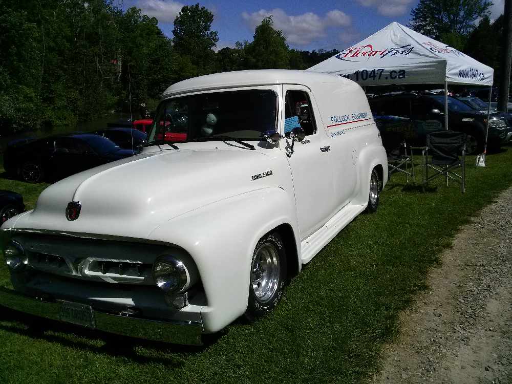 Otterville Car Show 104.7 Heart FM