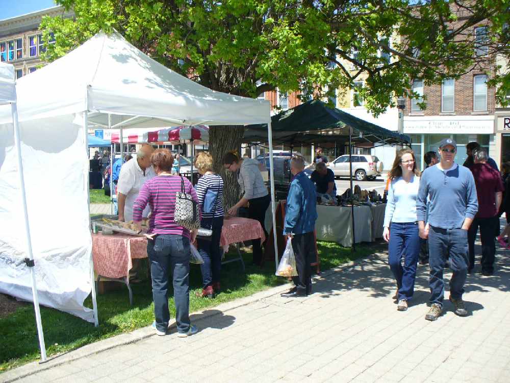 Downtown Market Open for Canada Day 104.7 Heart FM