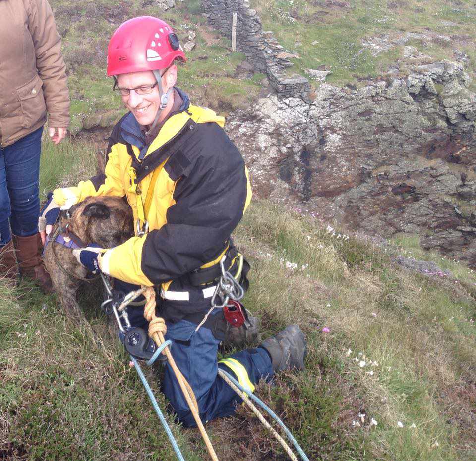 Dog walkers asked to control pets around coast 3FM Isle of Man