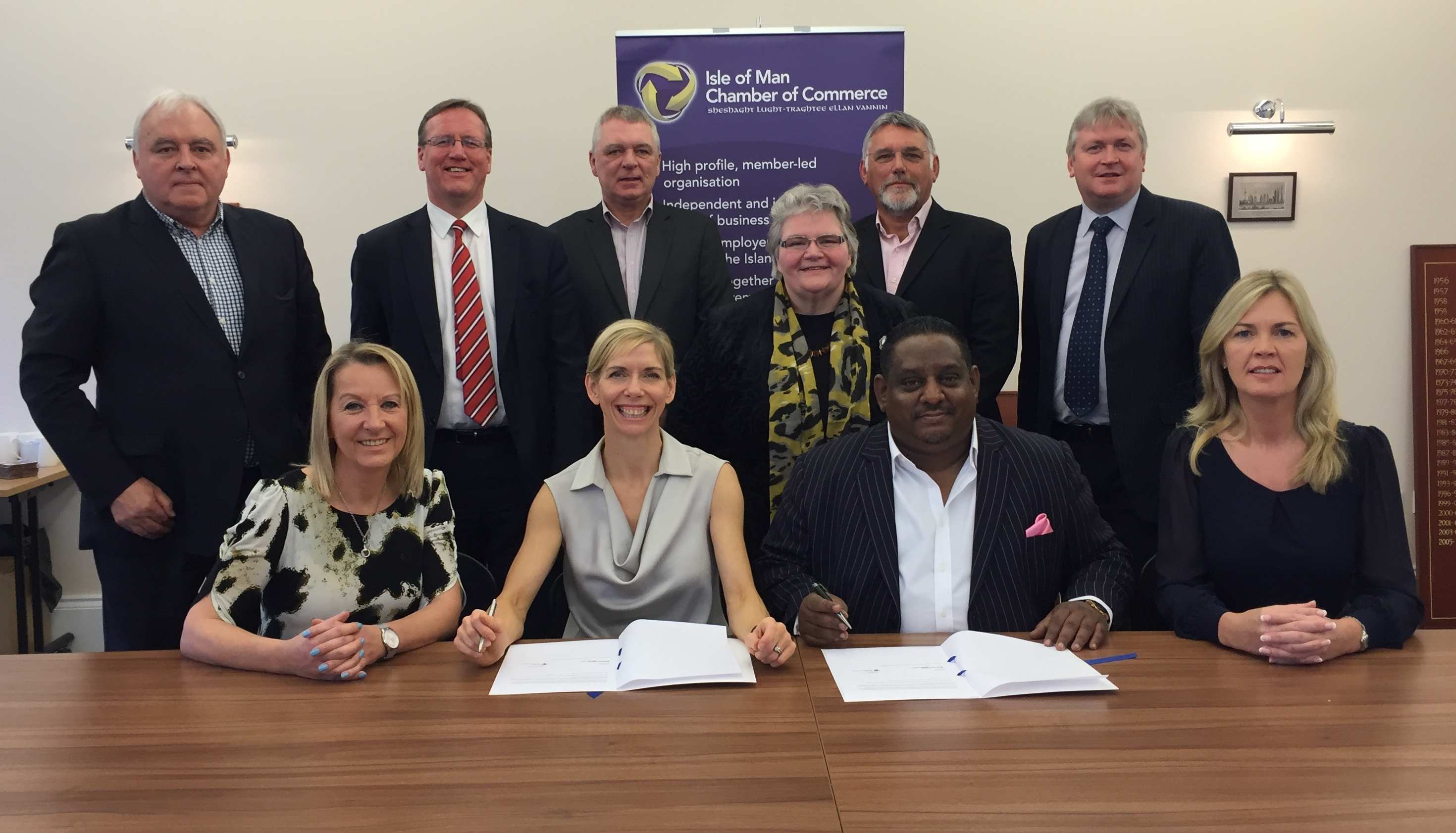 IoM and Wirral chambers of commerce formalise collaboration with MOU