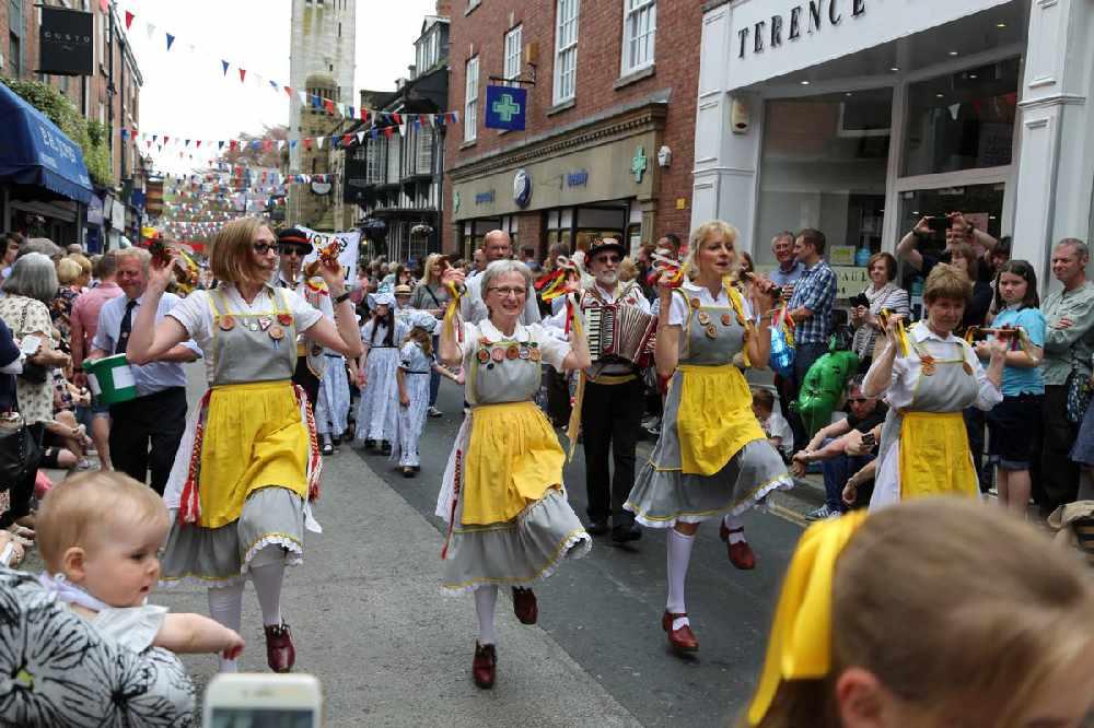 Knutsford Royal May Day Parade 2019 Cheshire's Silk 106.9