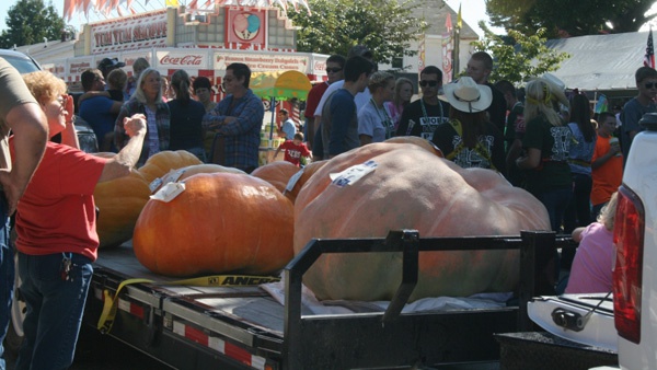 Pumpkin Show Versailles Indiana 2023 Lions Club Putting On 117Th Versailles Pumpkin Show - Eagle Country 99.3