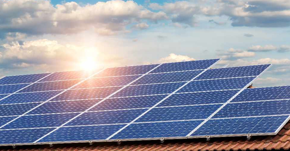 Solar panels fitted on 1,300 Dubai buildings ARN News Centre