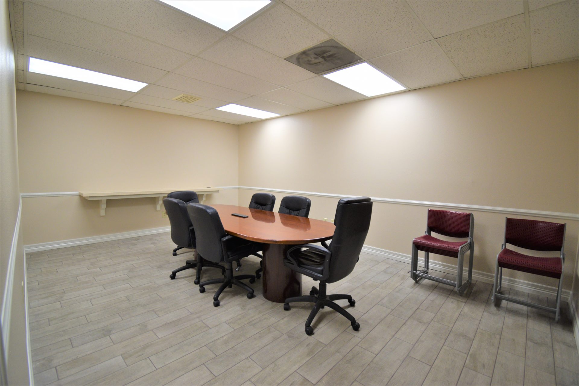 Conference Room Mountain Management & Real Estate, Inc.