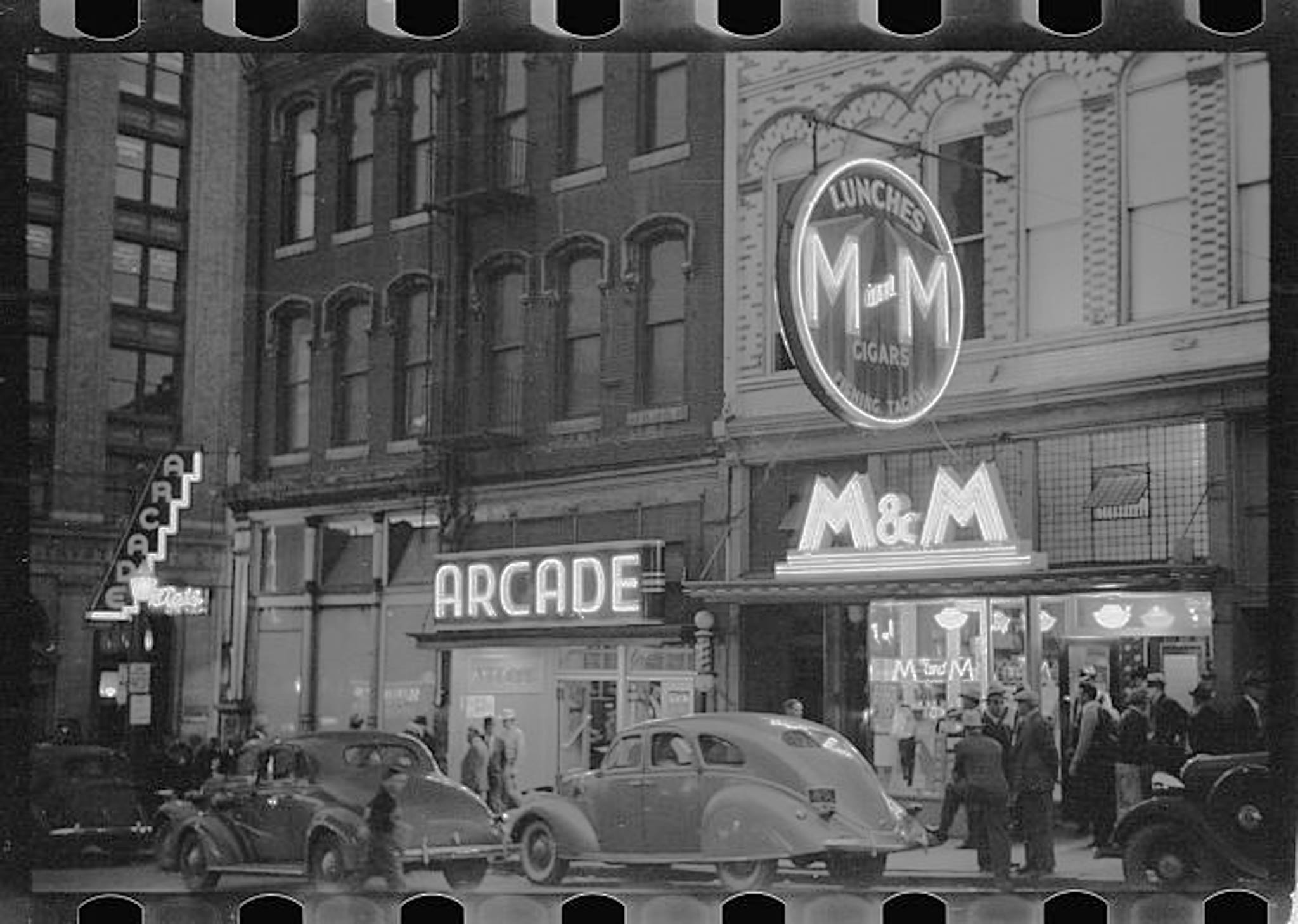 History M&M Bar and Cafe