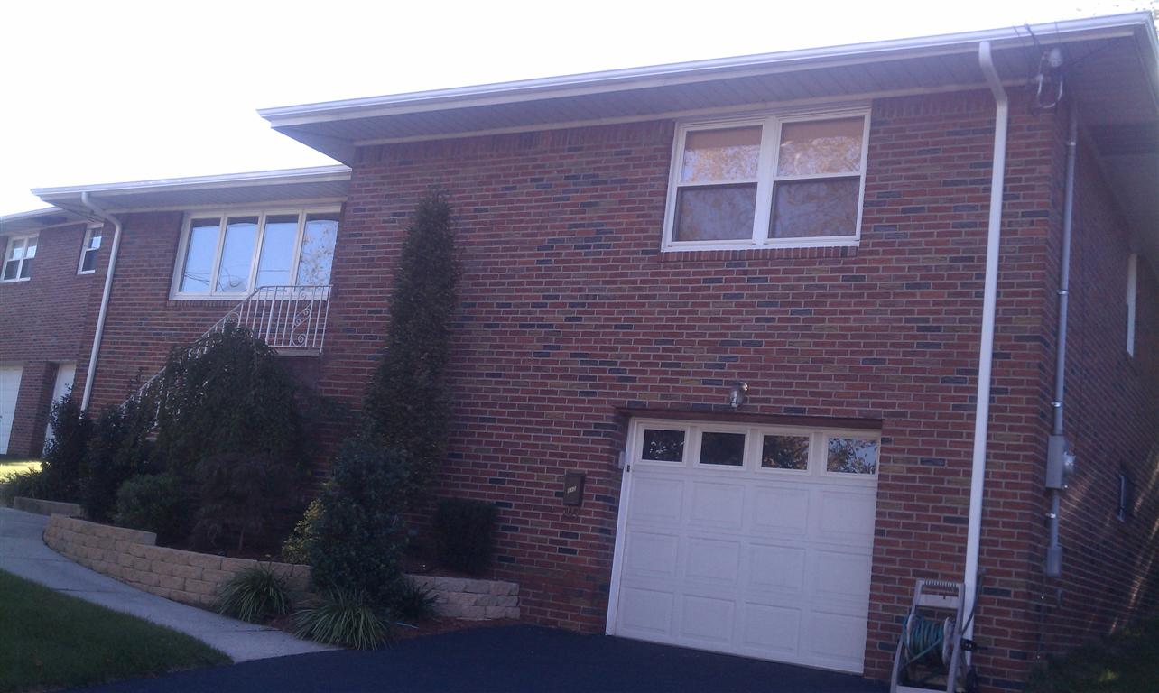 Top Ridgefield, NJ Gutter and Soffit Installation. M&M Construction