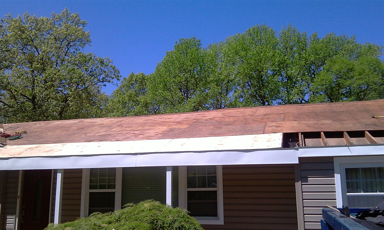 Affordable Old Bridge, NJ Siding and Roofing Services M&M