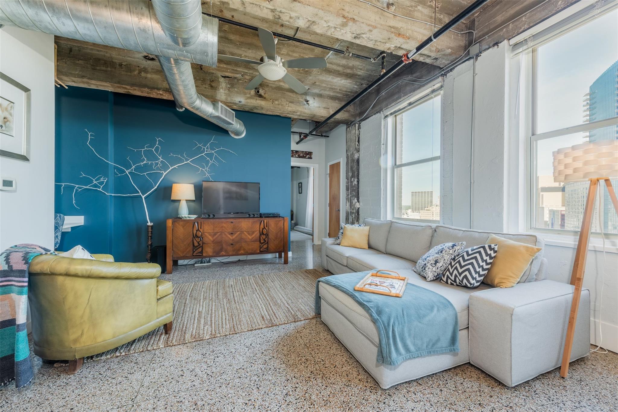 Mary Margaret Davis Real Estate Team We Make "IT" Happen!