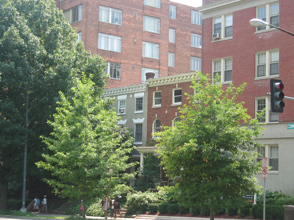 The Westport MMg Development