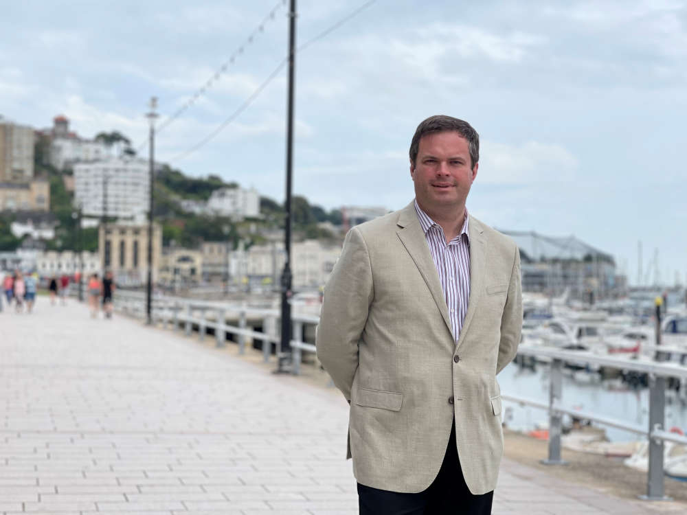 Torbay MP explains why he didn’t vote on smoke ban DevonAir Radio