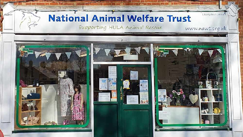 Milton Keynes Charity Shop Forced To Close After Car 'Drives Into' Shop Front - Mkfm 106.3Fm - Radio Made In Milton Keynes