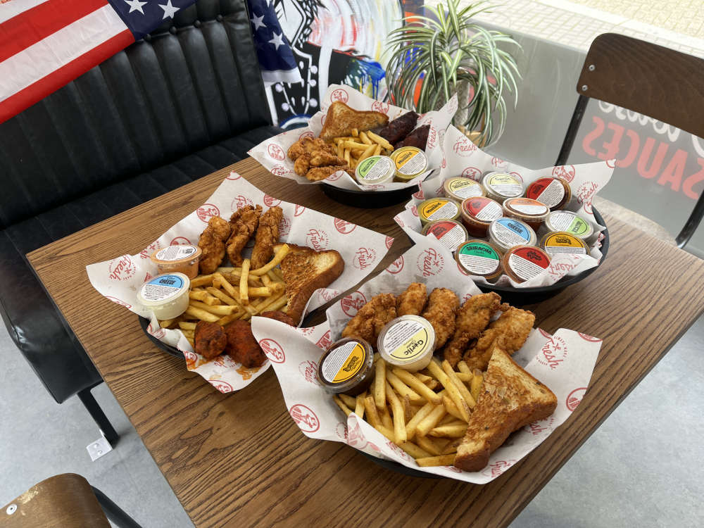 Slim Chickens officially opens in Milton Keynes MKFM 106.3FM Radio