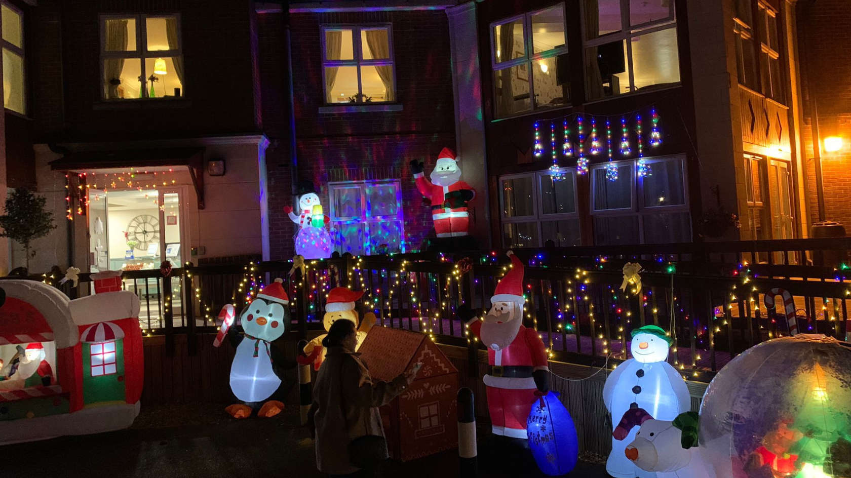 Community joins Milton Keynes care home for Christmas light switchon