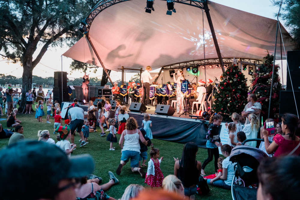 Mandurah set to sparkle this Christmas 97.3 Coast FM