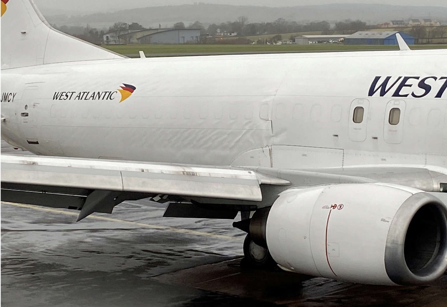 737 written off after Exeter Airport landing Radio Exe