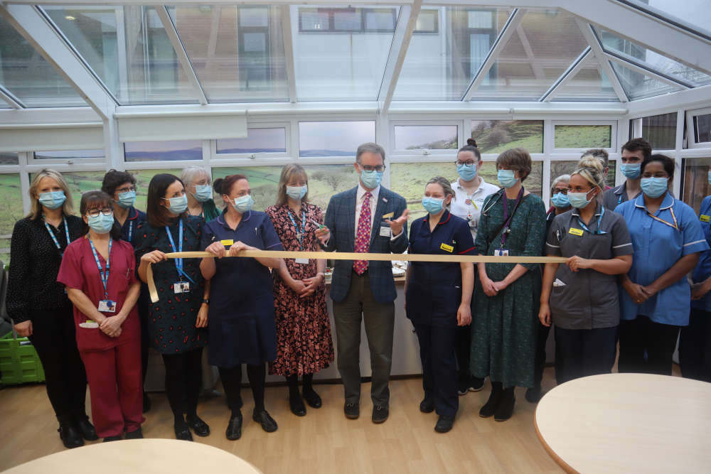 Macclesfield Hospital’s Ward 9 undergoes dementiafriendly