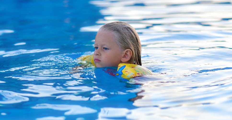 Abu Dhabi Police do not leave children unsupervised in pools Radio Shoma