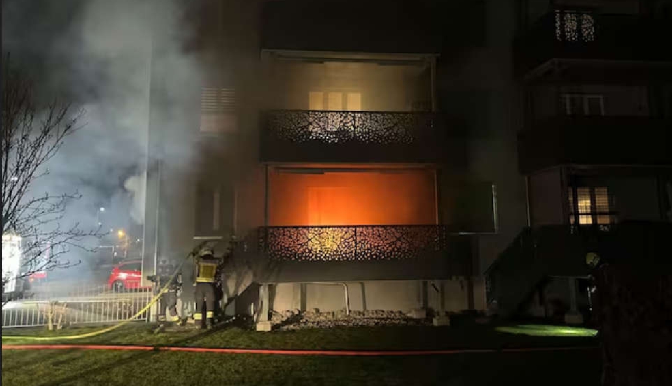 Man dies in apartment fire WRS