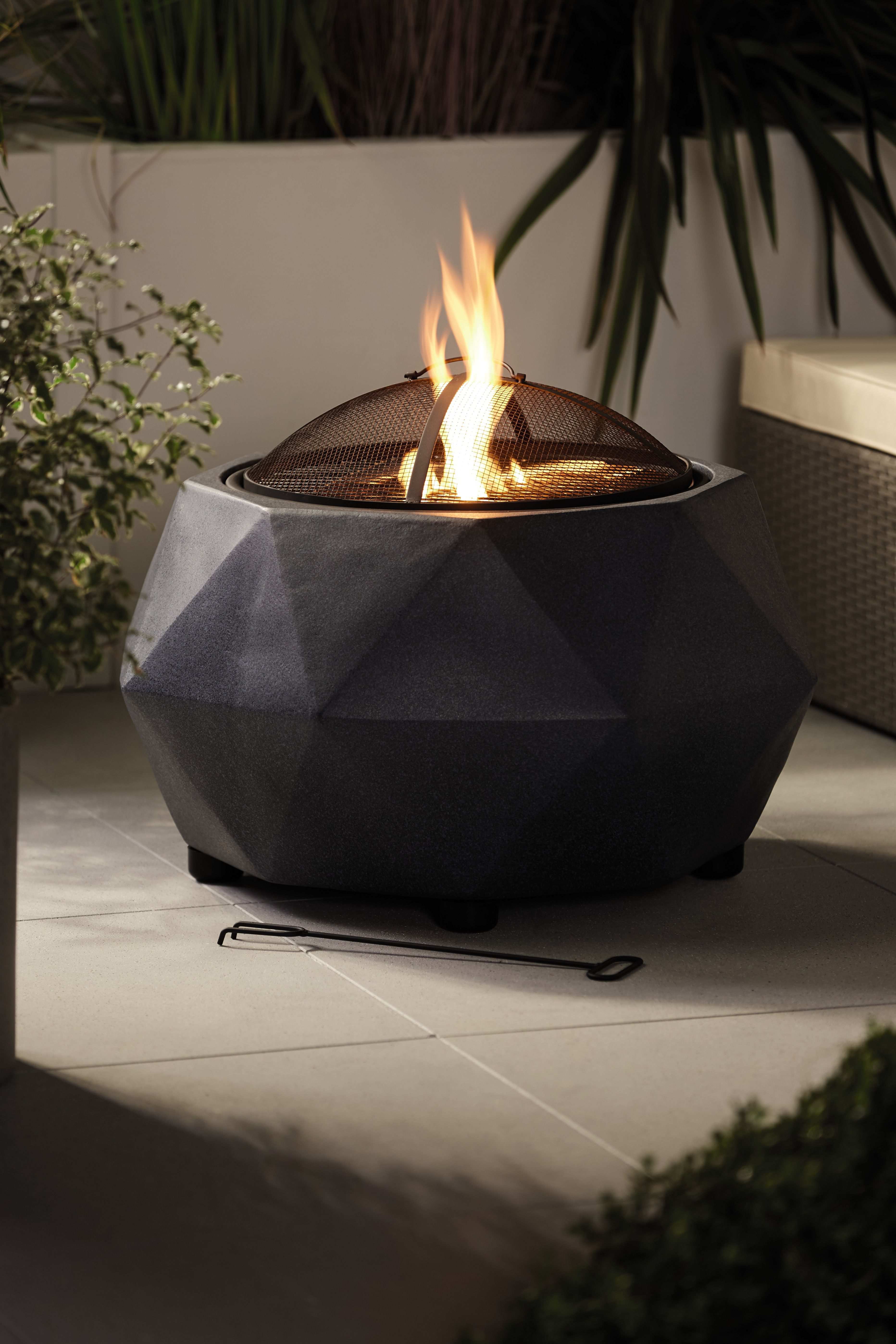 Aldi unveil outdoor furniture collection, featuring a firepit and mini