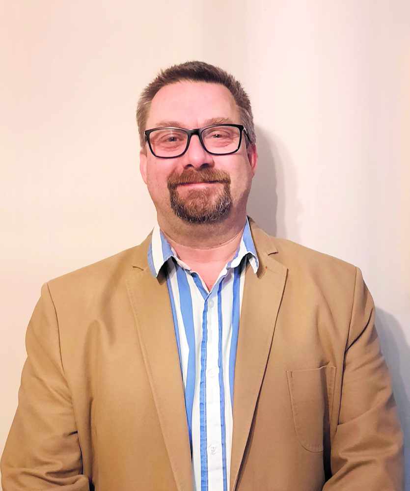 Chair of governors scoops top award Not Really Here Group Tameside Radio, Tameside Reporter