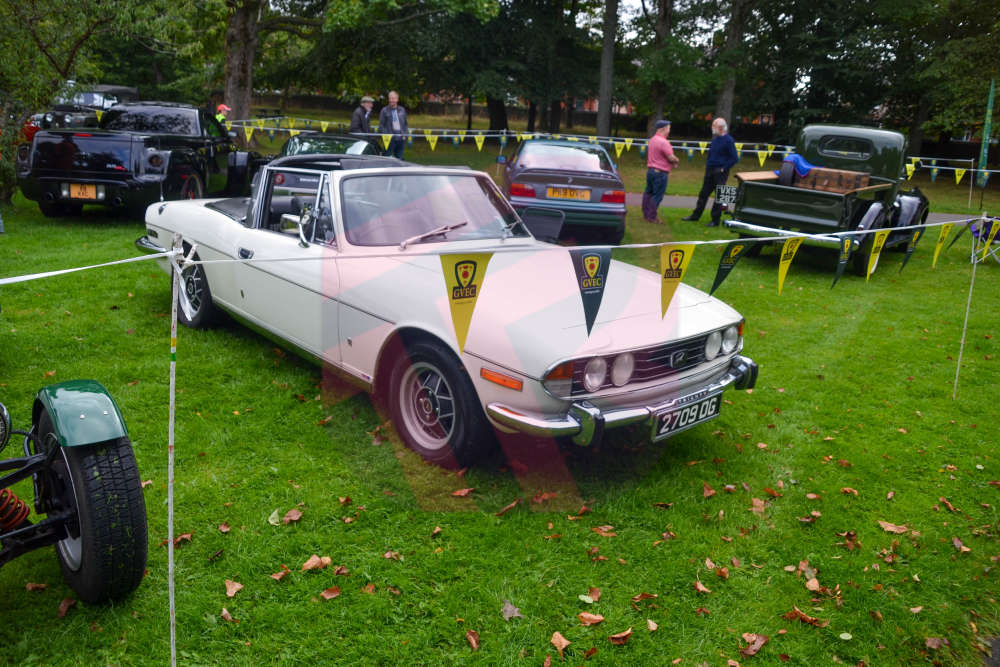 Glossop's Classic Car Show 2022 Quest Media Network Tameside Radio, Tameside Reporter