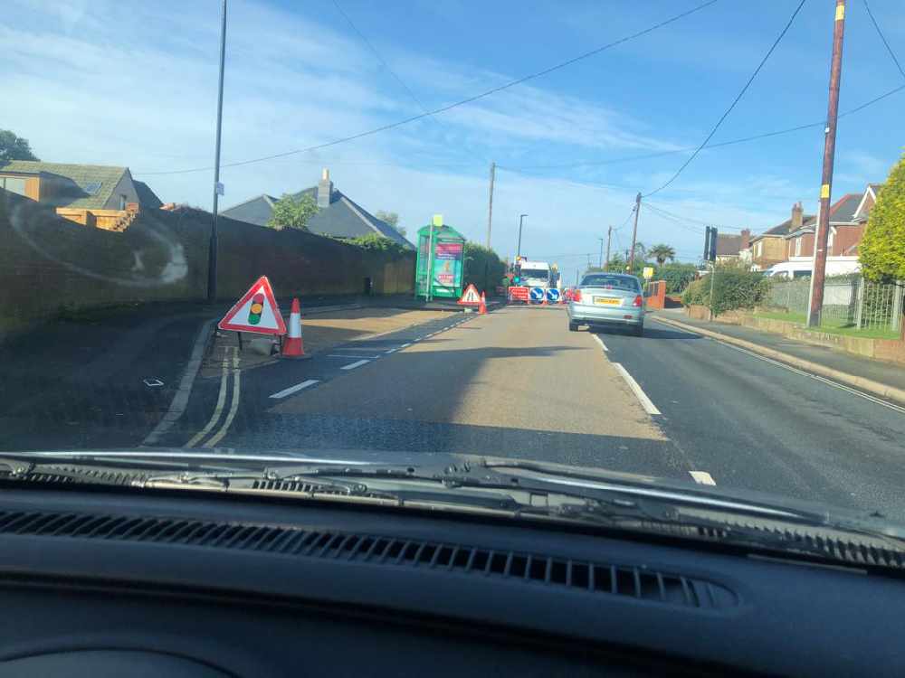 Temporary Traffic Lights Causing Delays Between Ryde And Newport Isle