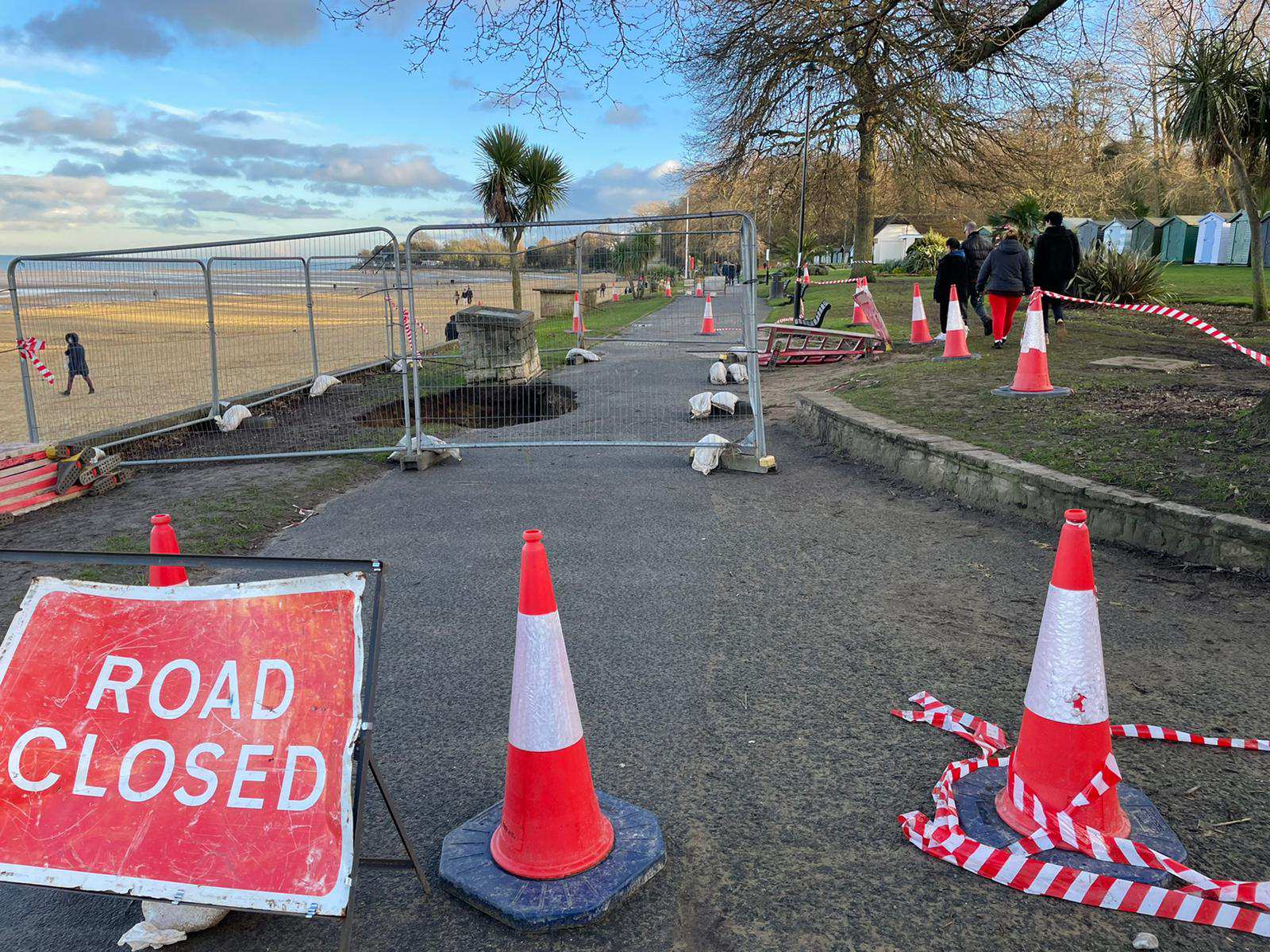 Road Closure At Appley And Ryde Canoe Lake For Sinkhole Repairs Isle