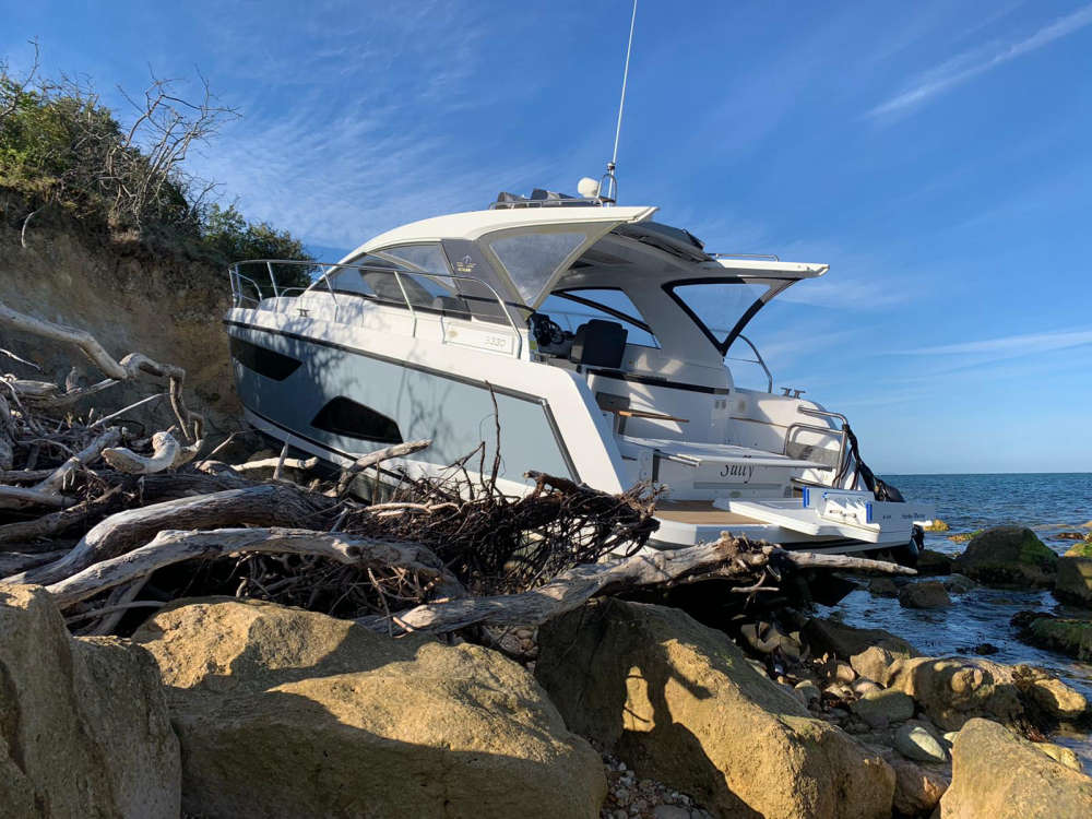 Appeal For Video Footage After Serious Boat Crash Off Totland Bay