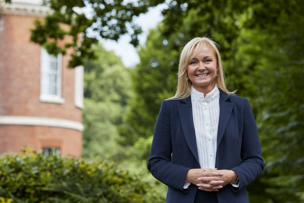 New head looks forward 'to helping pupils thrive' 3FM Isle of Man